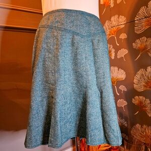 Ann taylor  womens size 14P  knee length Aqugreen Flared Skirt